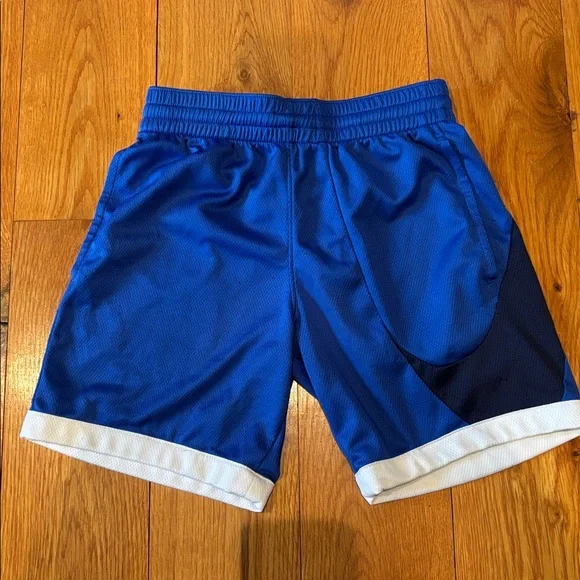 Nike dri fit shorts 2 pair - Picture 2 of 8